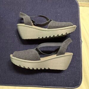 Skechers Women's Gray Wedge Sandals